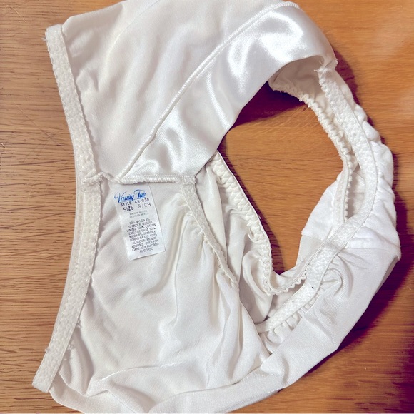 Vintage Vanity Fair panties size S 92% nylon 8% spandex - Picture 4 of 4